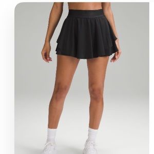 Lululemon Court Rival High-Rise Tennis or Golf skirt. NWT